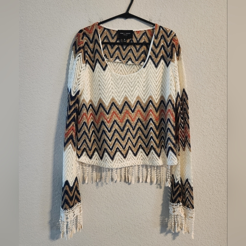 Romeo & Juliet Couture On-Trent Crochet Top with Fringe size medium